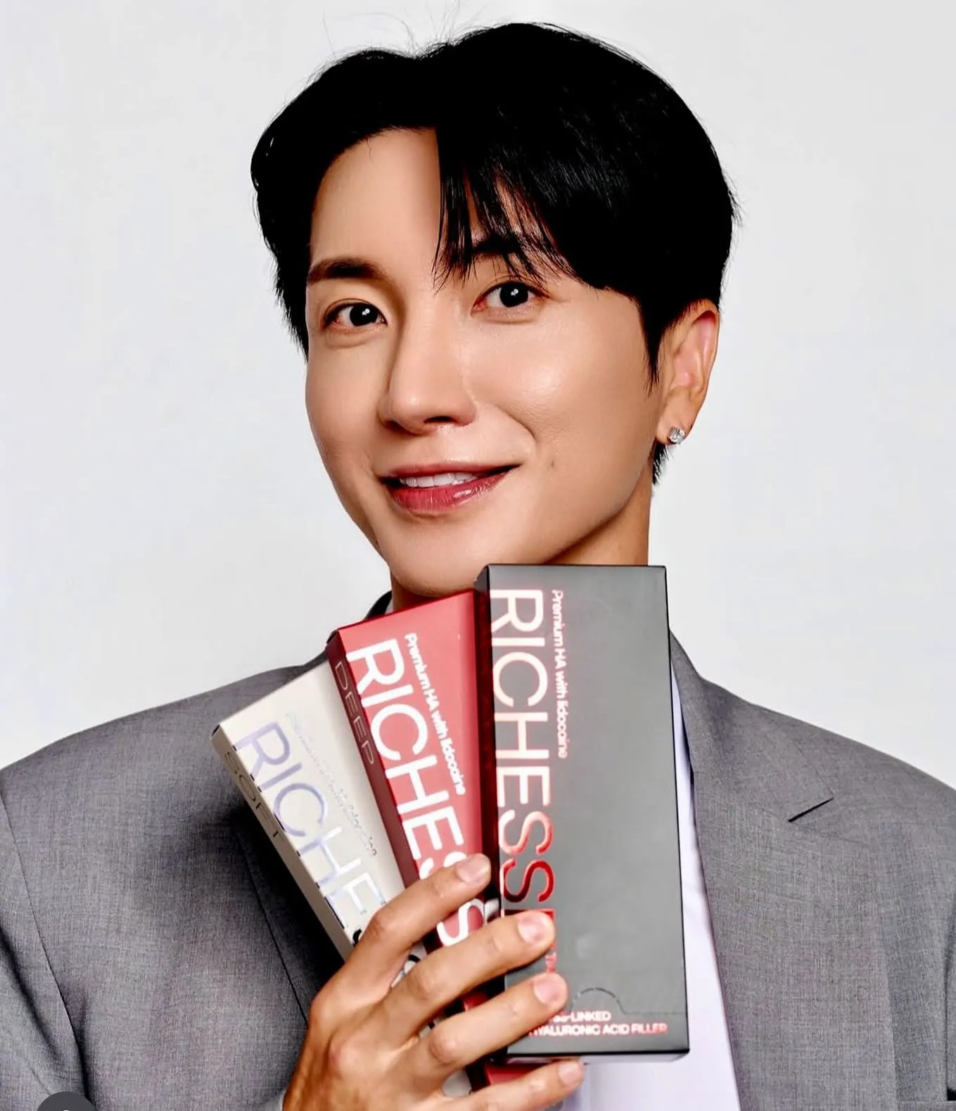Lee Teuk, đại sứ thương hiệu của dòng filler RICHESSE™ Hàn Quốc